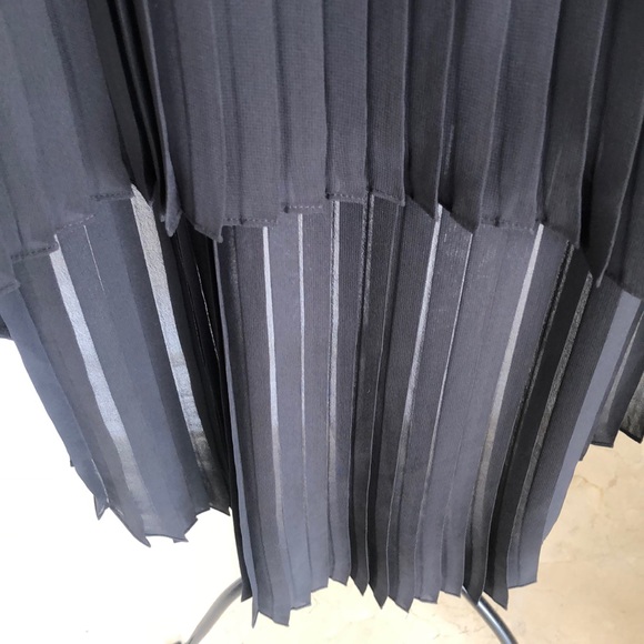 NWT MICHAEL KORS HI/LO BLACK PLEATED LINED SKIRT - Picture 3 of 4